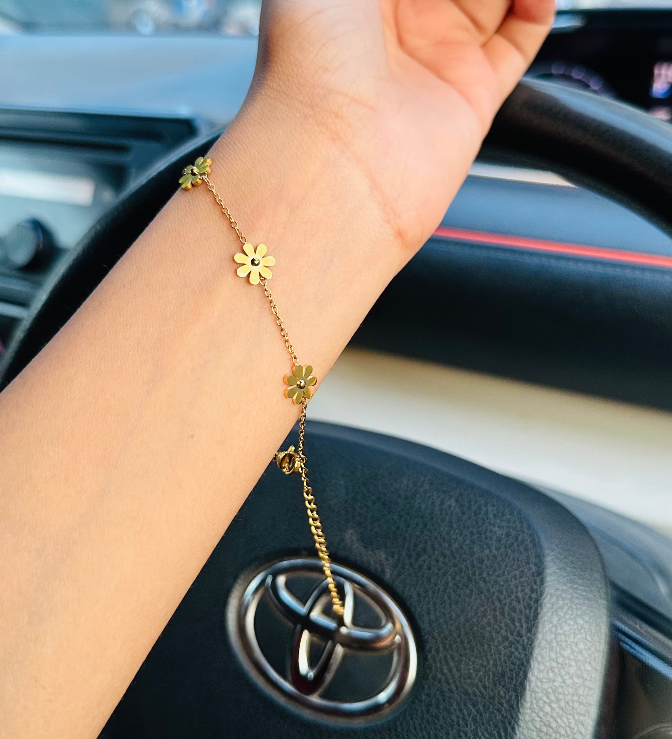 Gold Tone Floral Bracelet
